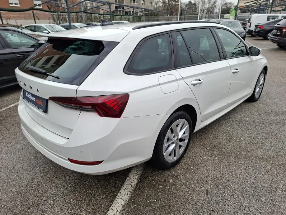 škoda octavia combi 2,0 tdi style - slika 4