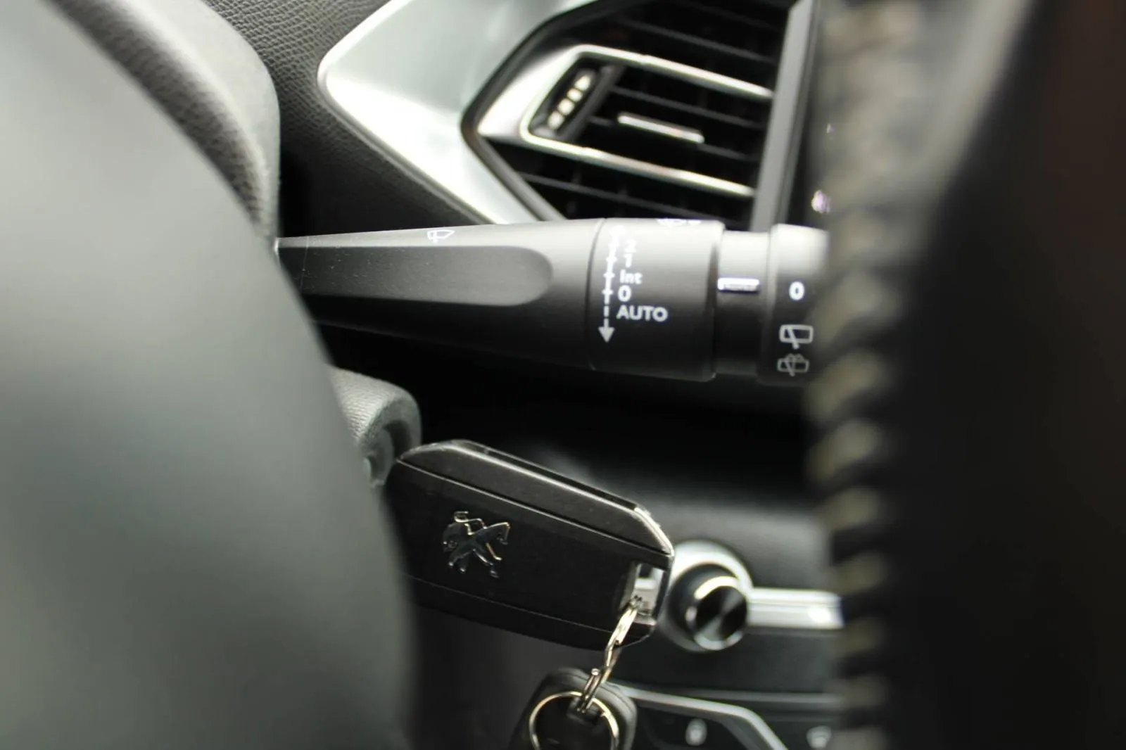 peugeot 308 sw 1.5 hdi *navigacija* - slika 12