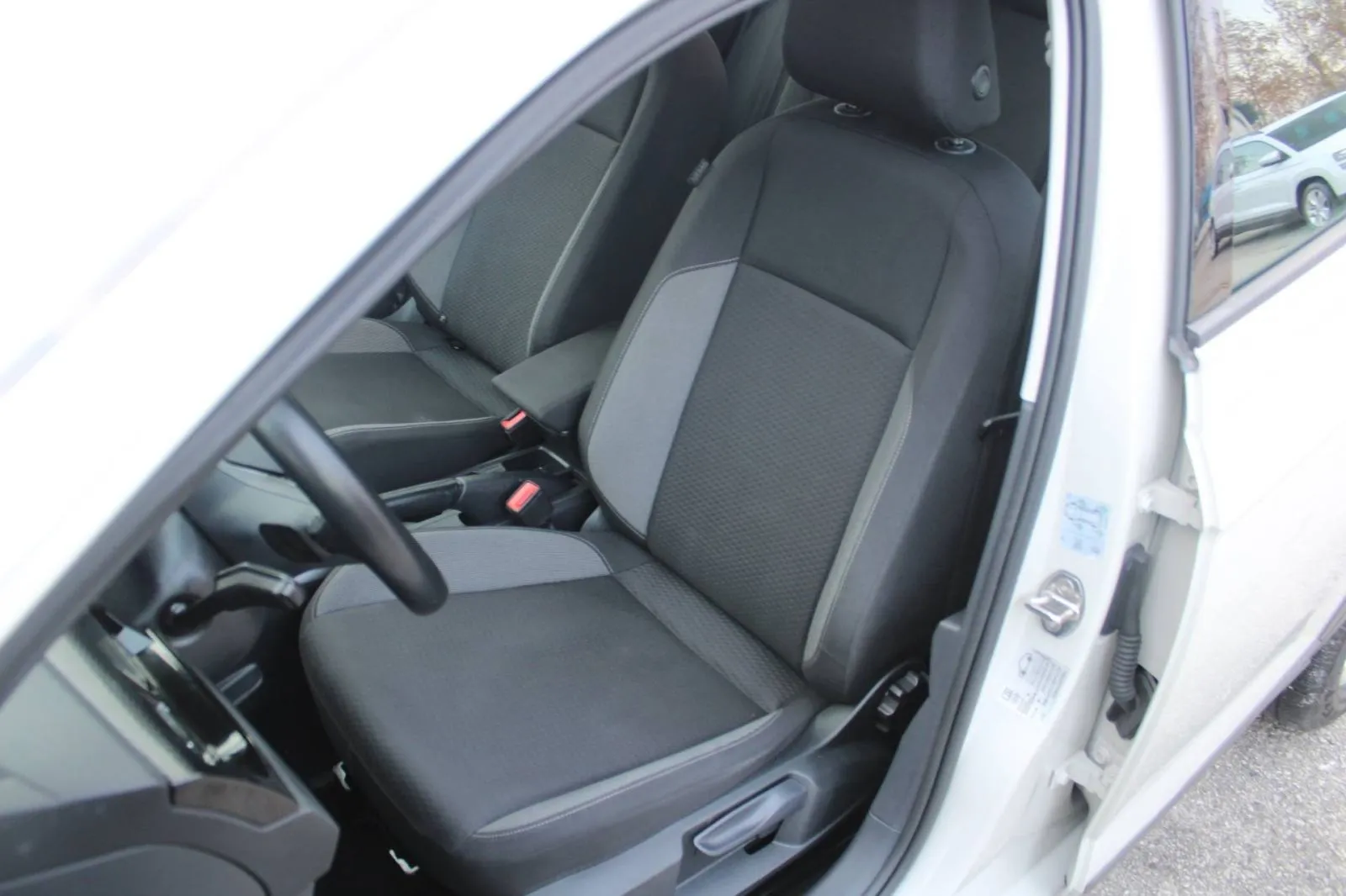 vw taigo 1.0 tsi dsg - slika 9
