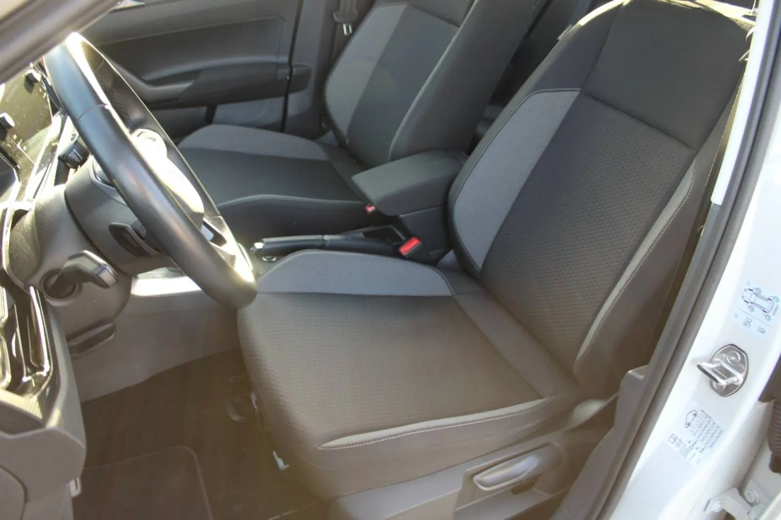 vw taigo 1.0 tsi dsg - slika 9
