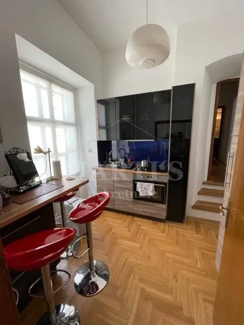 gornji grad, opatička, 3-soban, 60m2, 1.kat, parking u dvorištu (prodaja) - slika 3