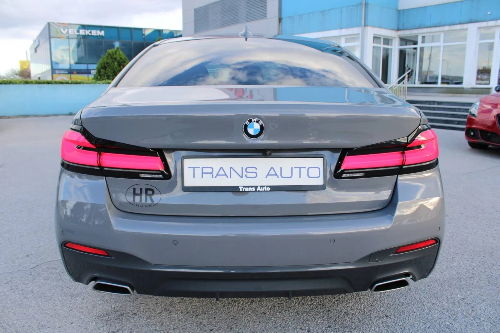 bmw serija 5 530d xdrive m-paket - slika 6