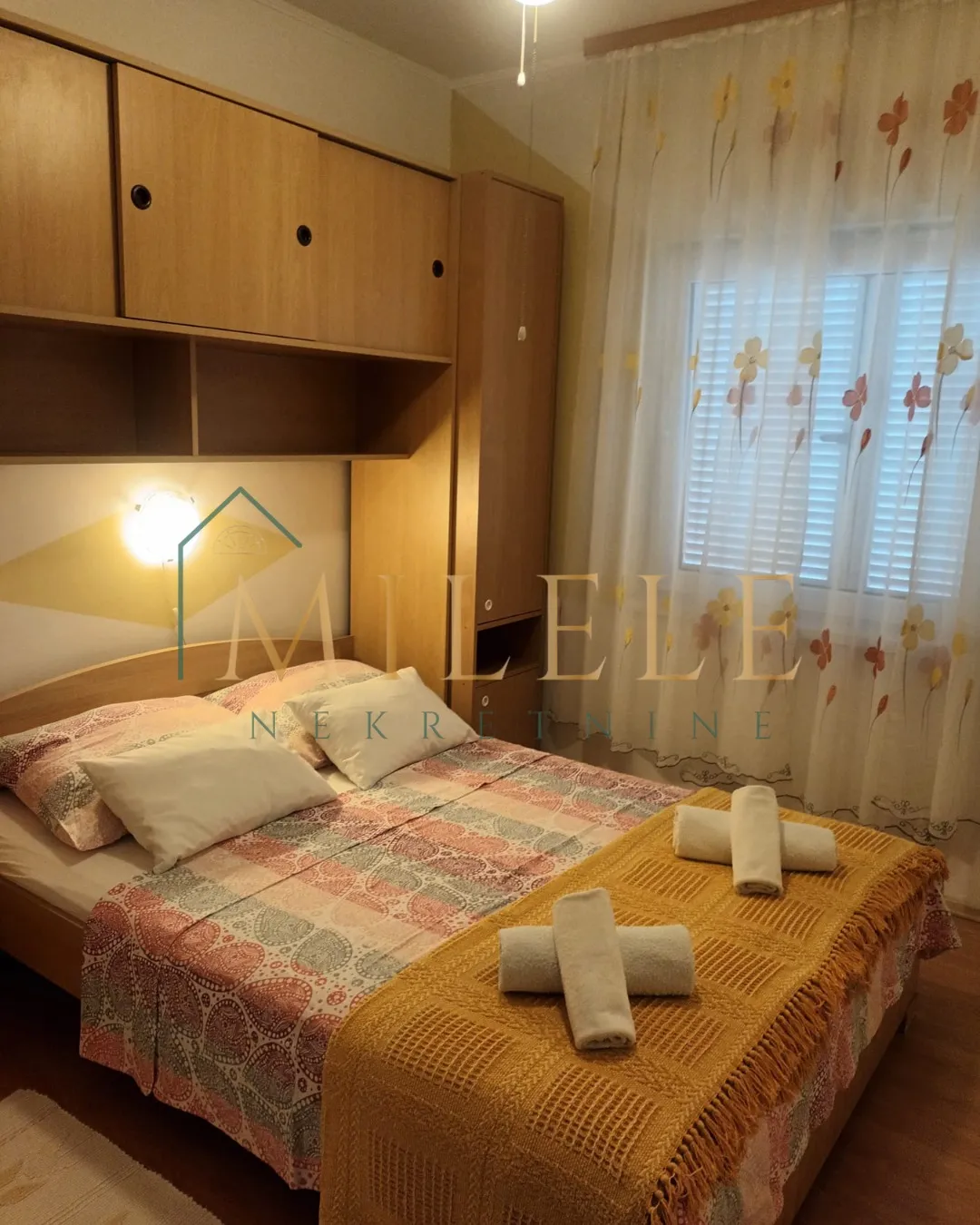vodice kuća sa 5 apartmana - slika 11