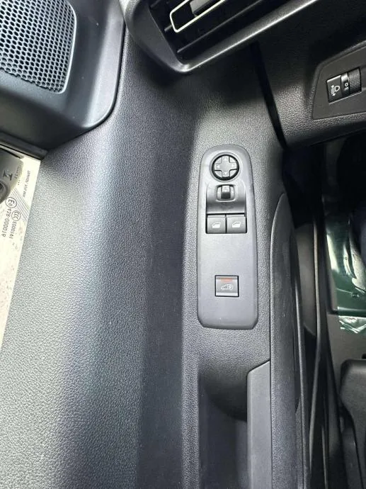 fiat profesional doblo cargo 1.5 combi l2 - dostupno odmah!! - slika 12