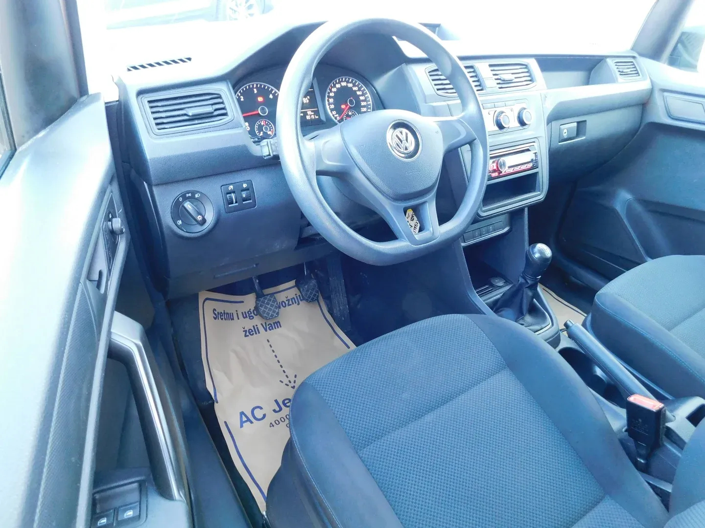 11910 vw caddy kombi maxi van 2.0 tdi - slika 8