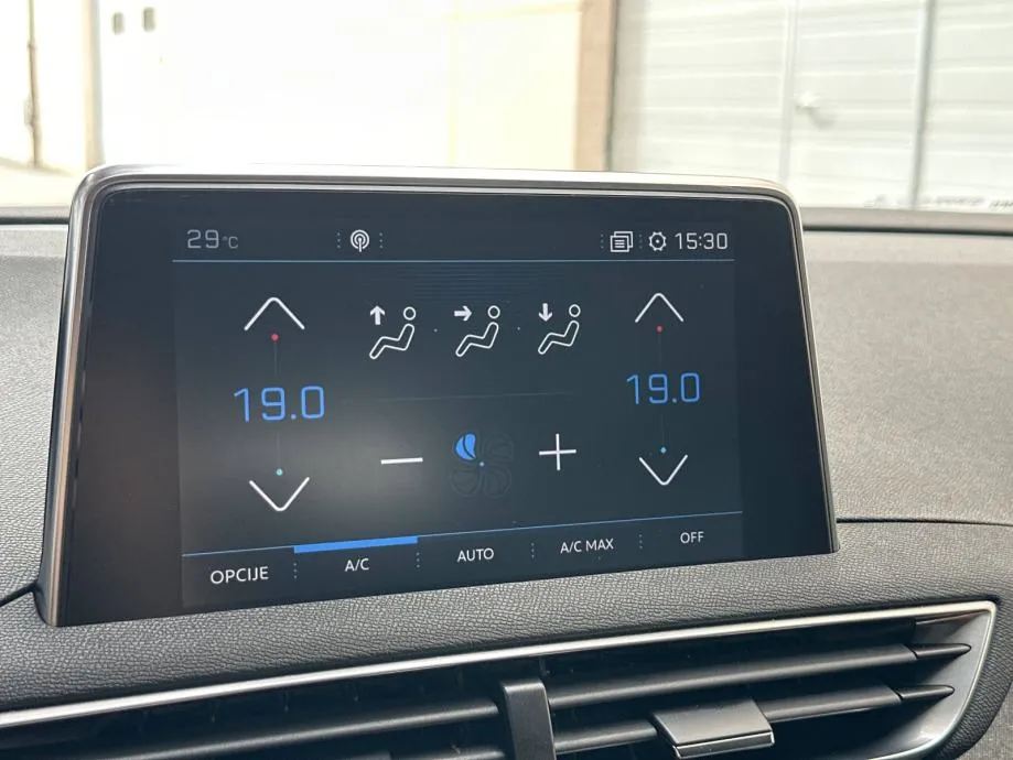 peugeot 5008 1,2 puretech *allure* 7 sjedala * jamstvo 24 mjeseca! - slika 19