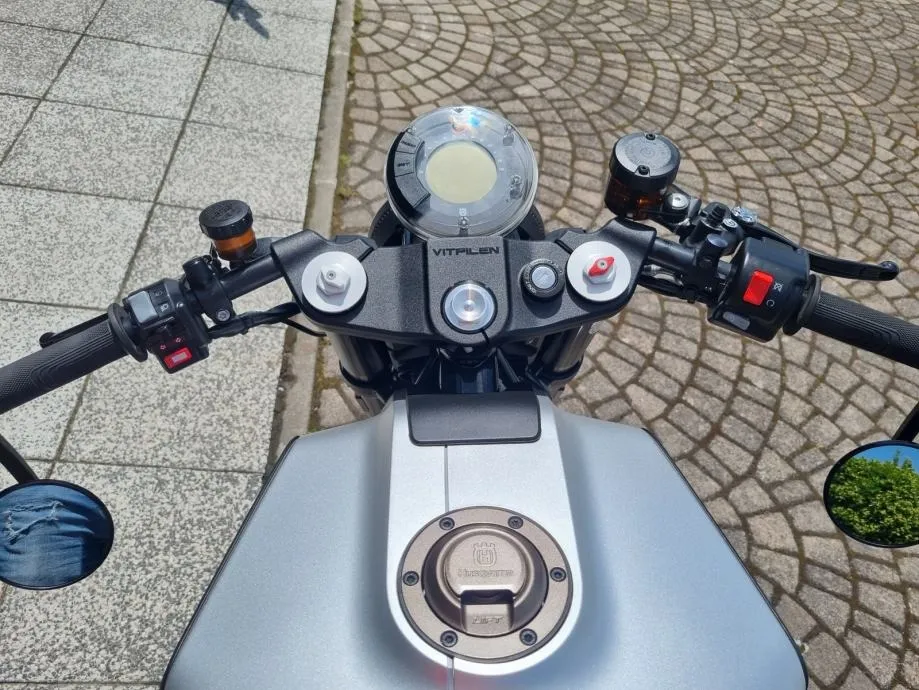 husqvarna vitpilen 701 abs tcs, shark, s garancijom, 2019 god. - slika 16