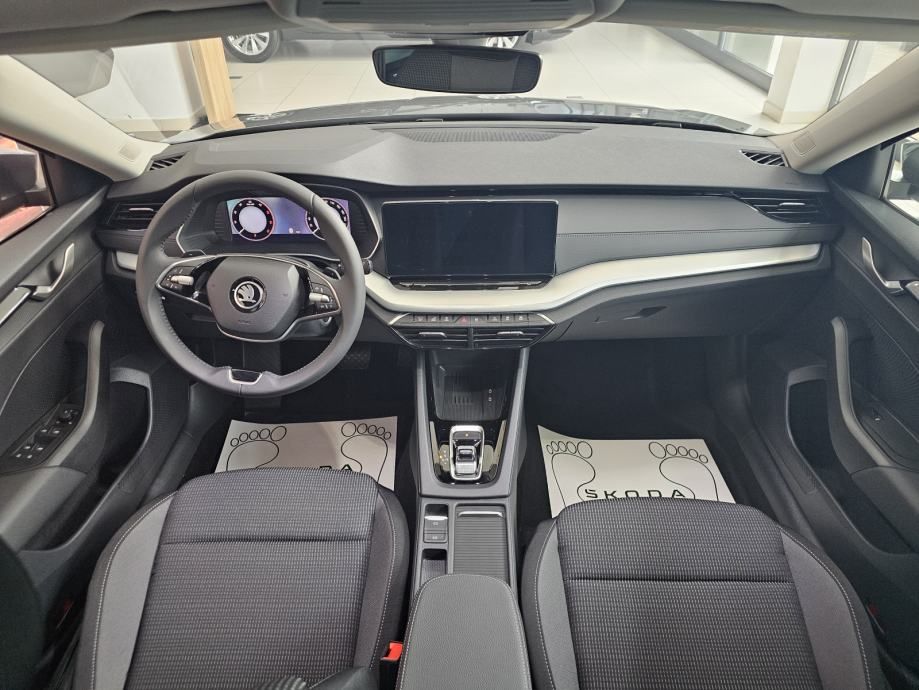 škoda octavia selection 2,0 tdi dsg - slika 7