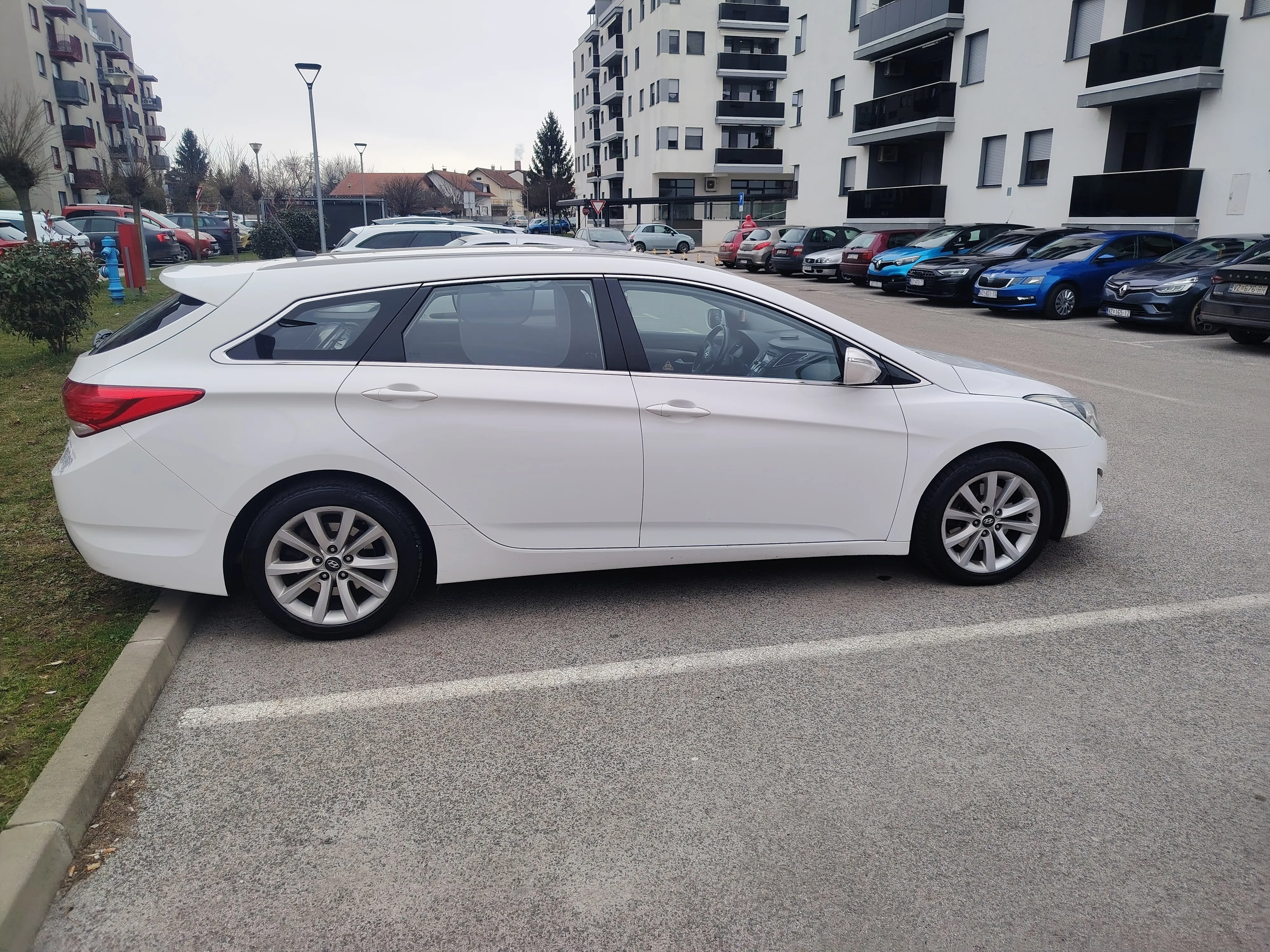 hyundai i40 cw - slika 2