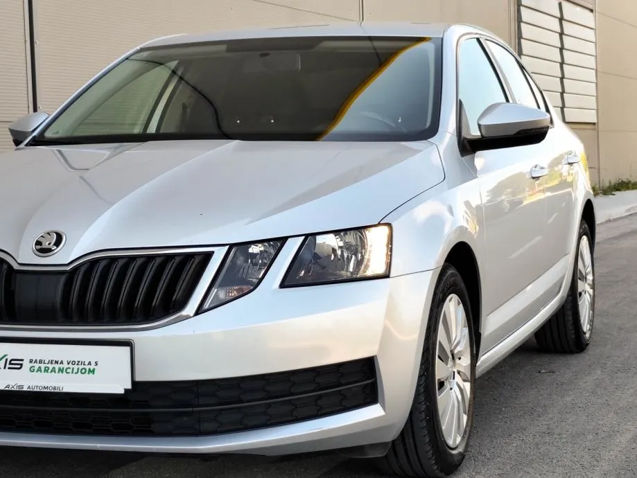 škoda octavia 1,6 tdi simply |hr auto |veliki servsi |odlično stanje - slika 22