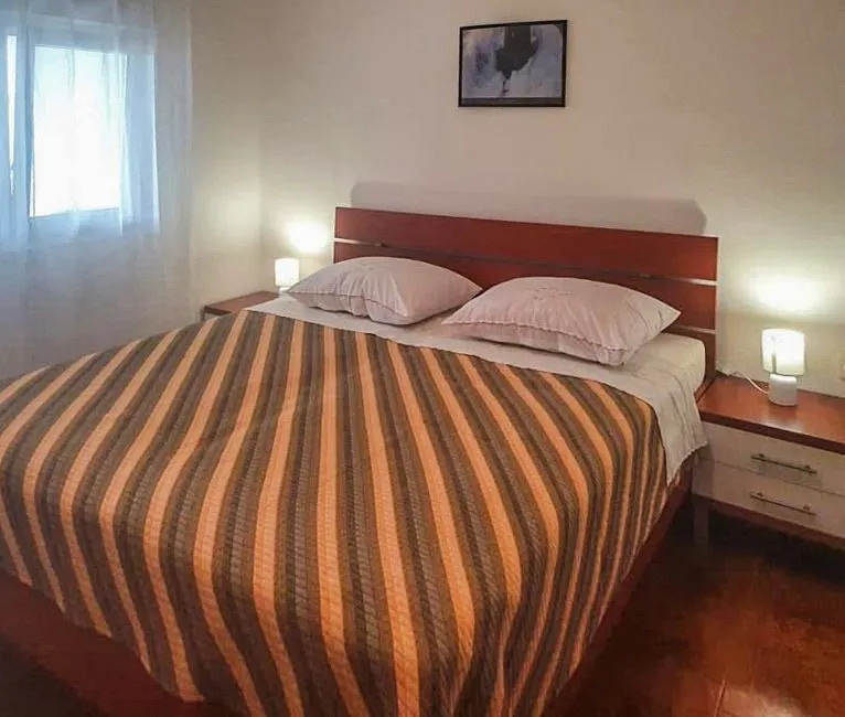 fažana-turistička nekretnina s 7 apartmana i bazenom - slika 14