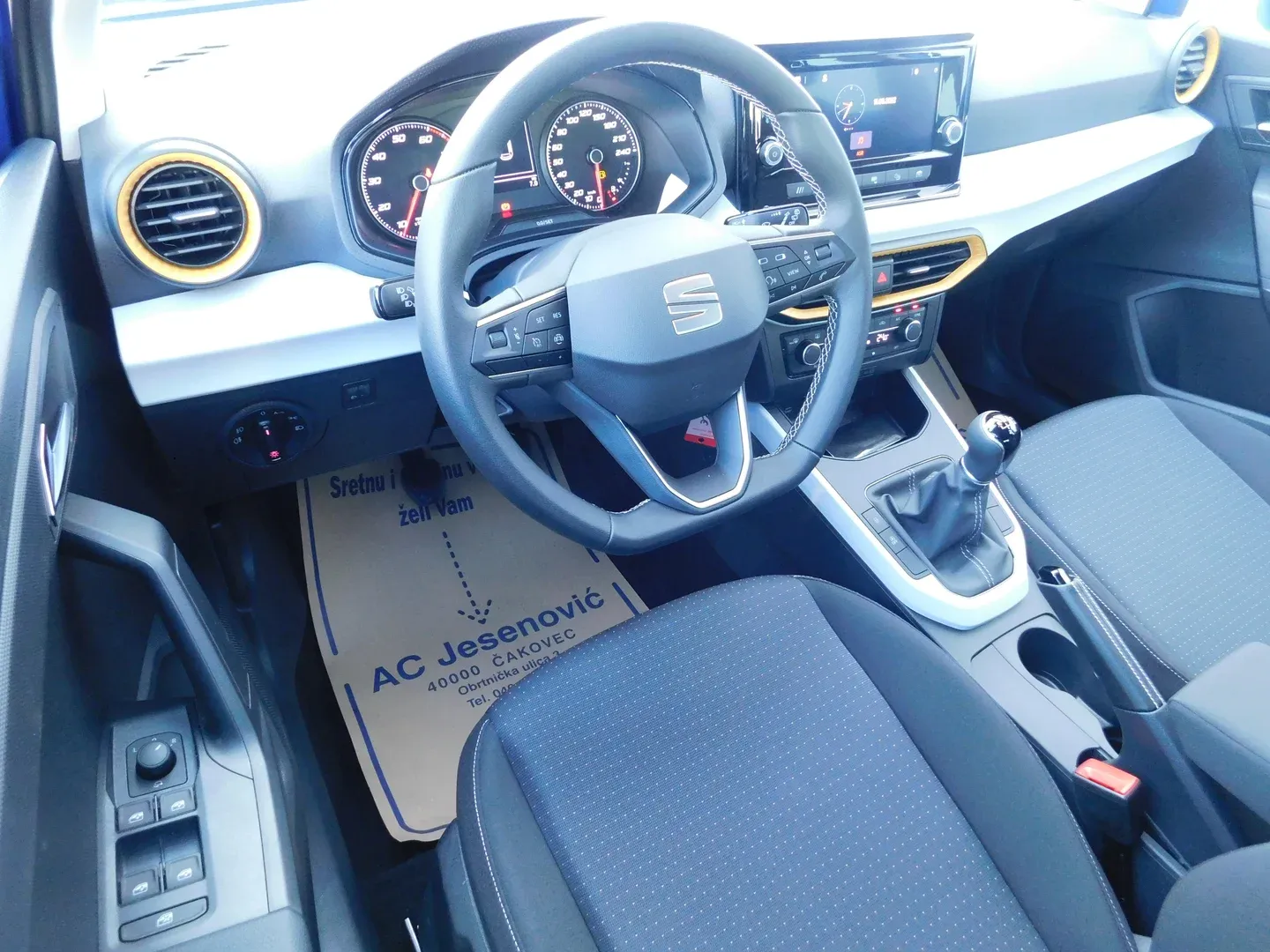 08364 seat arona 1.0 tsi style - slika 8