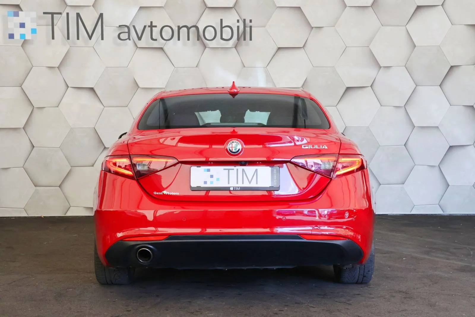 alfa romeo giulia 2.2jtdm at8 super led+biksenon navi radar - slika 7