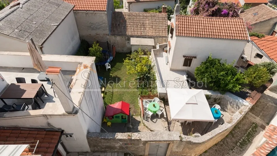 mali lošinj - kuća, 301 m2 prodaja - slika 2