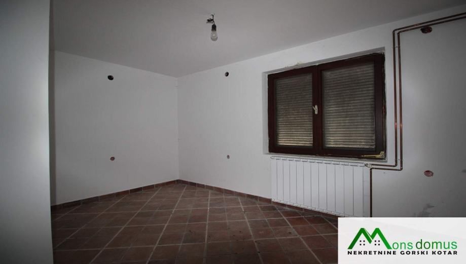 kuća za nas i dva apartmana za najam (prodaja) - slika 14