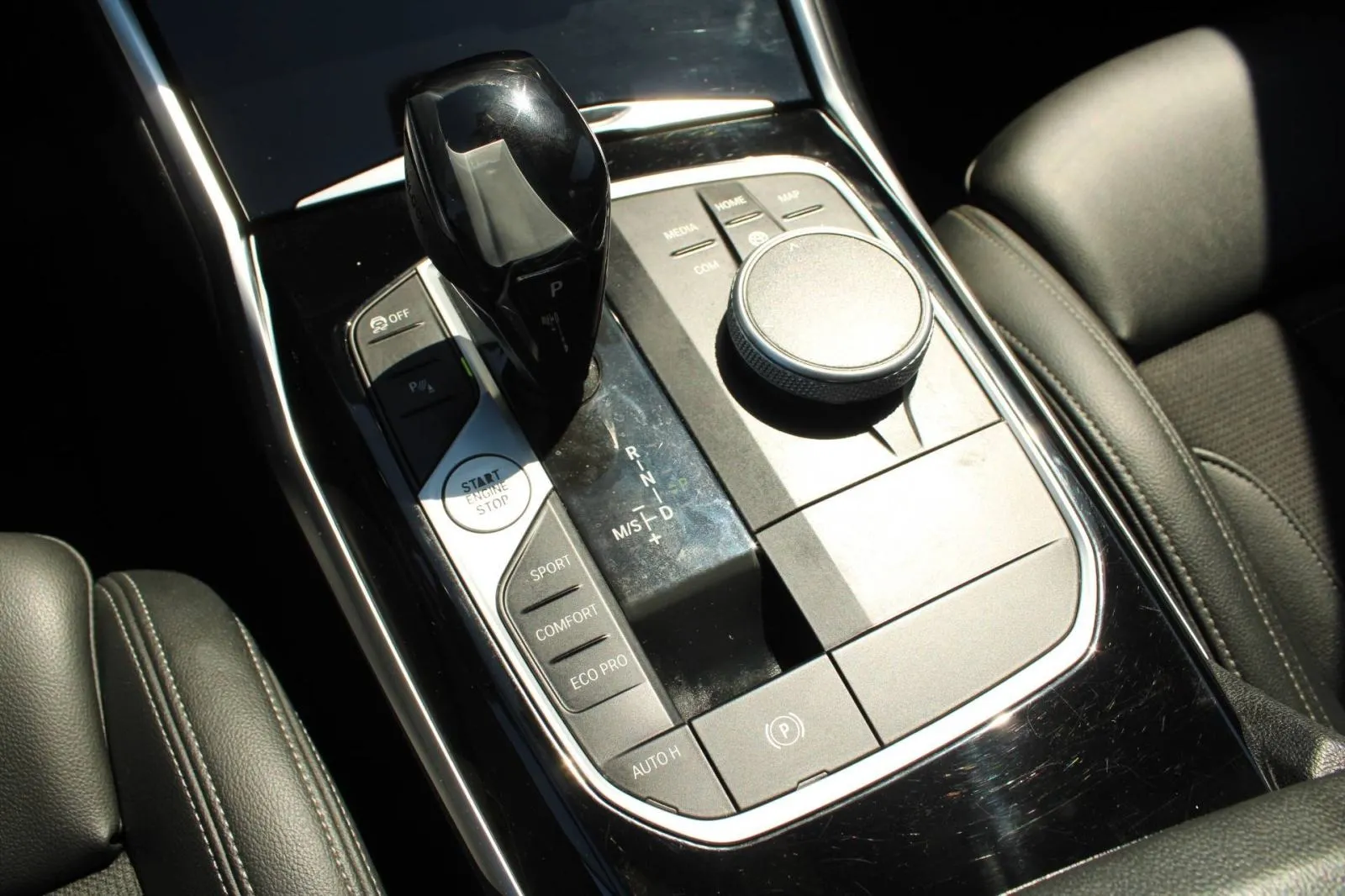 bmw serija 3 320d xdrive automatik *led, navigacija* - slika 21