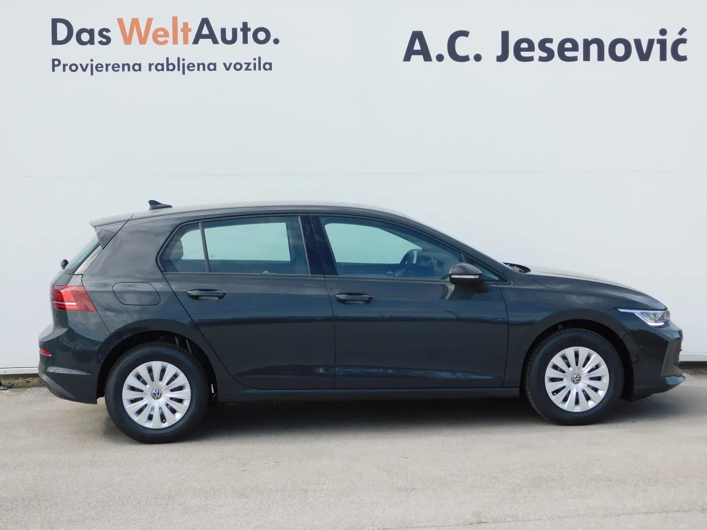 12839 volkswagen golf 8 2.0 tdi - slika 4