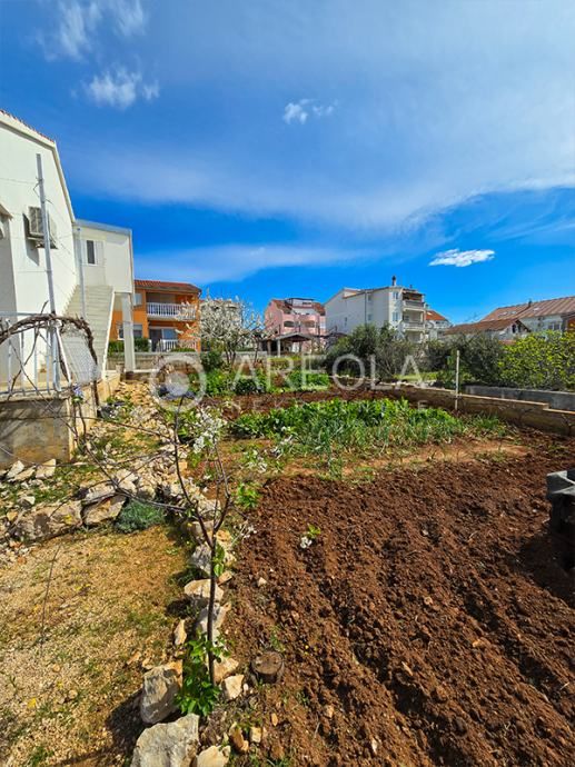 vodice - kuća s okućnicom! (prodaja) - slika 19