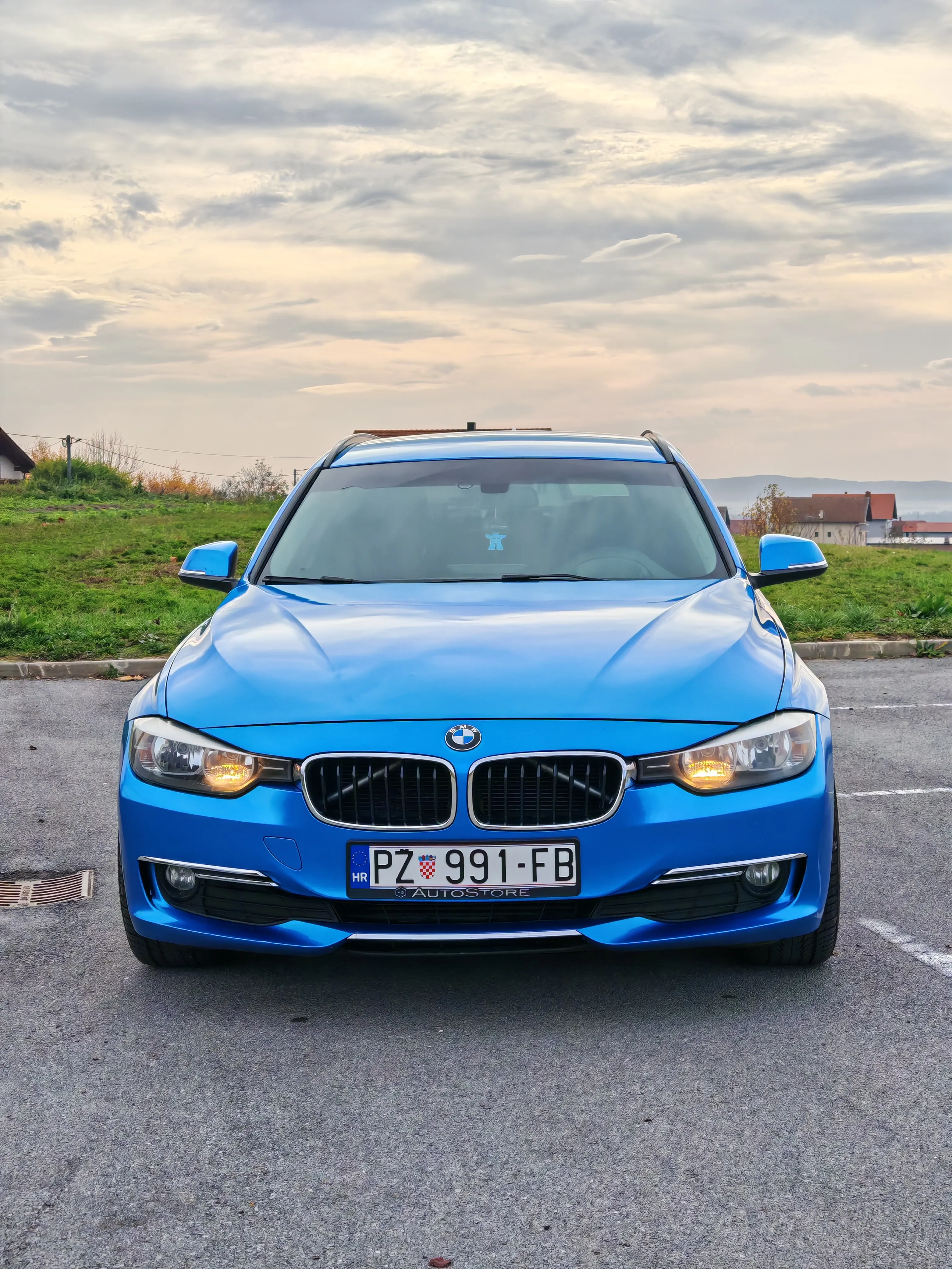 bmw f31 318da efficientdynamics, luxury line individual 2014 - slika 18