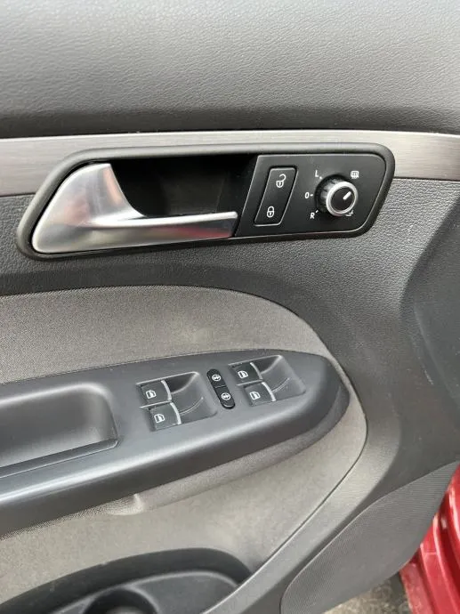 vw touran 2,0 tdi automatik - slika 7