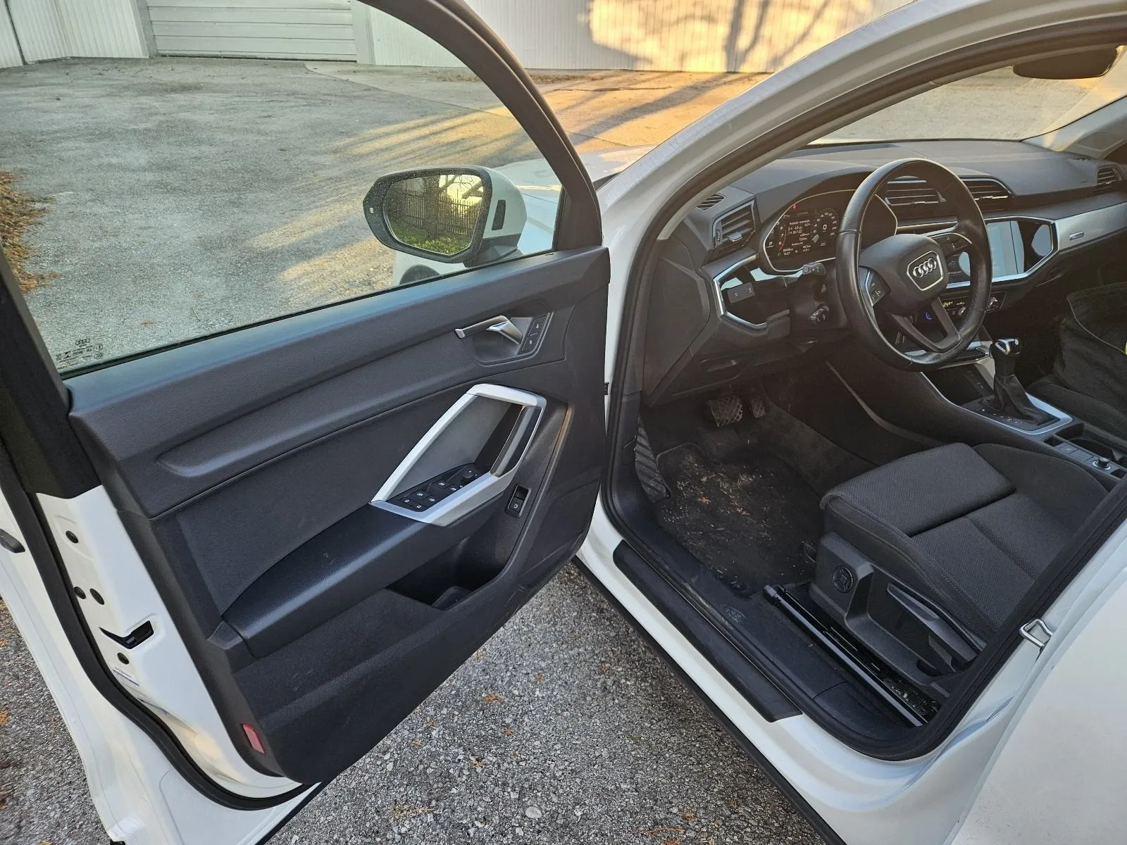 audi q3 e-tron 45 tfsi•110kw•pluginhybrid•leasing• - slika 9