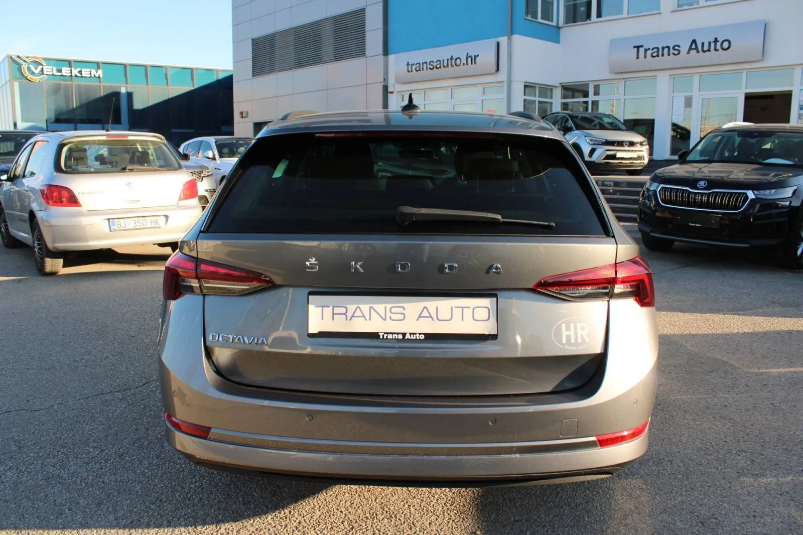 škoda octavia combi 2.0 tdi dsg 150ks *led, navigacija* - slika 6