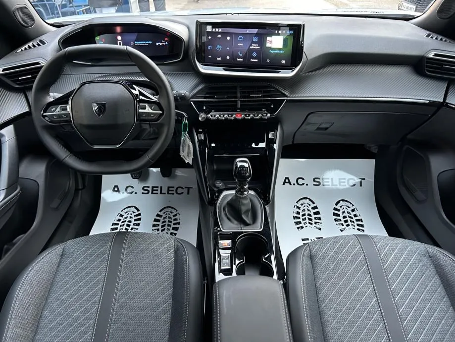 peugeot 2008 allure puretech 100 - slika 13