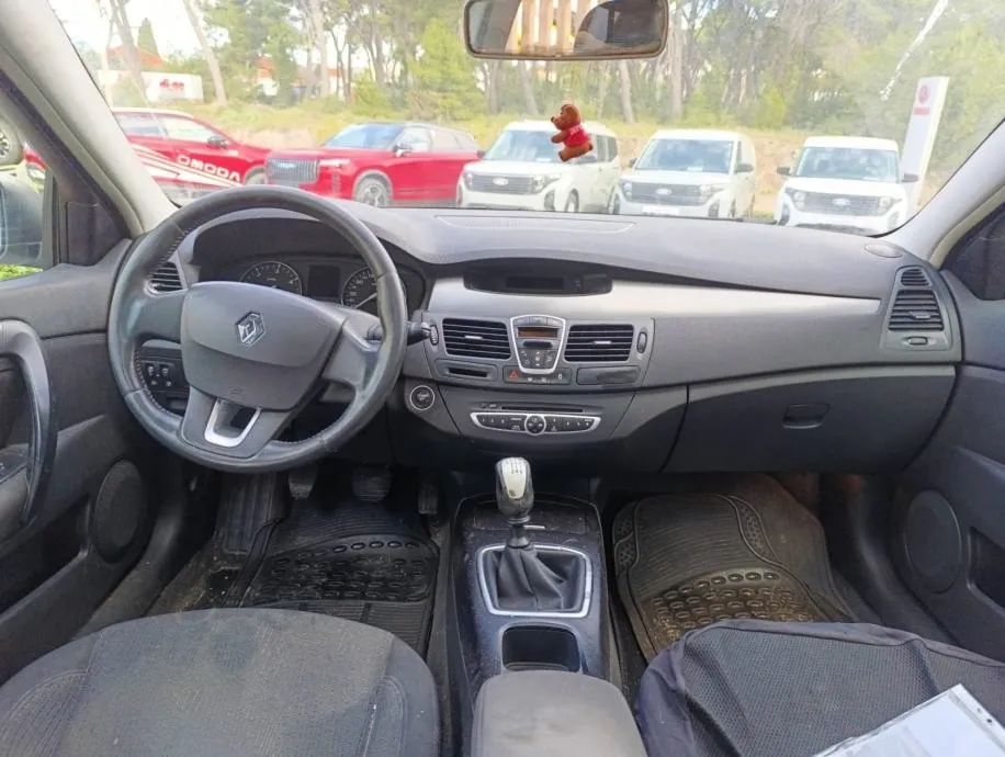 renault laguna grandtour 2,0 dci - slika 10