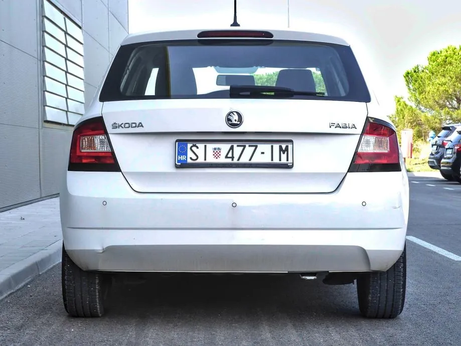 škoda fabia 1.4 tdi | registriran do 08/2026 - slika 6