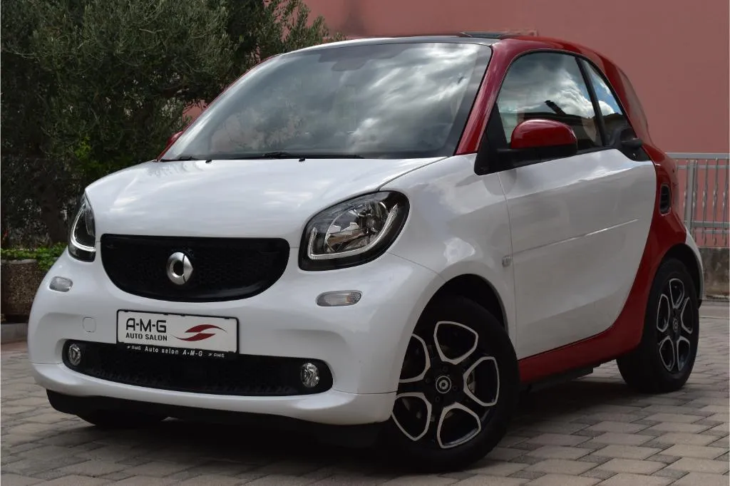 smart fortwo 60kw multimedia,koža,panorama-prime - slika 3
