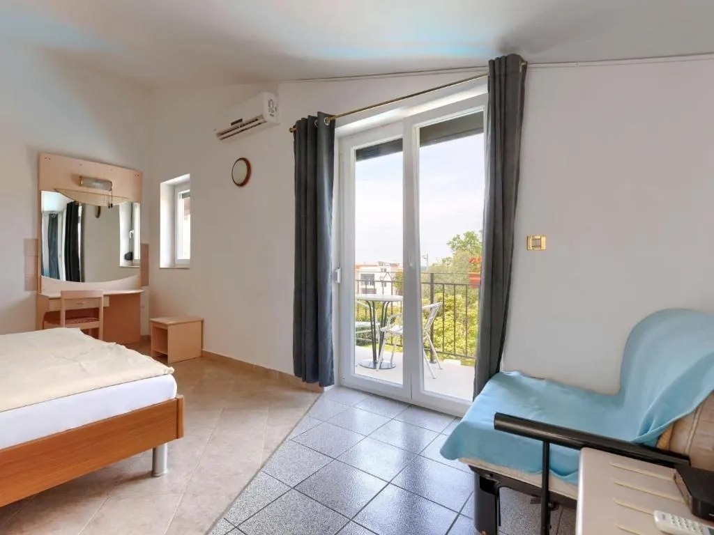 poreč-kuća sa bazenom na prodajii (prodaja) - slika 13