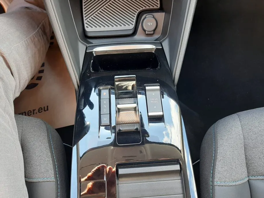 citroën c4 x max puretech 130 eat8 - slika 15