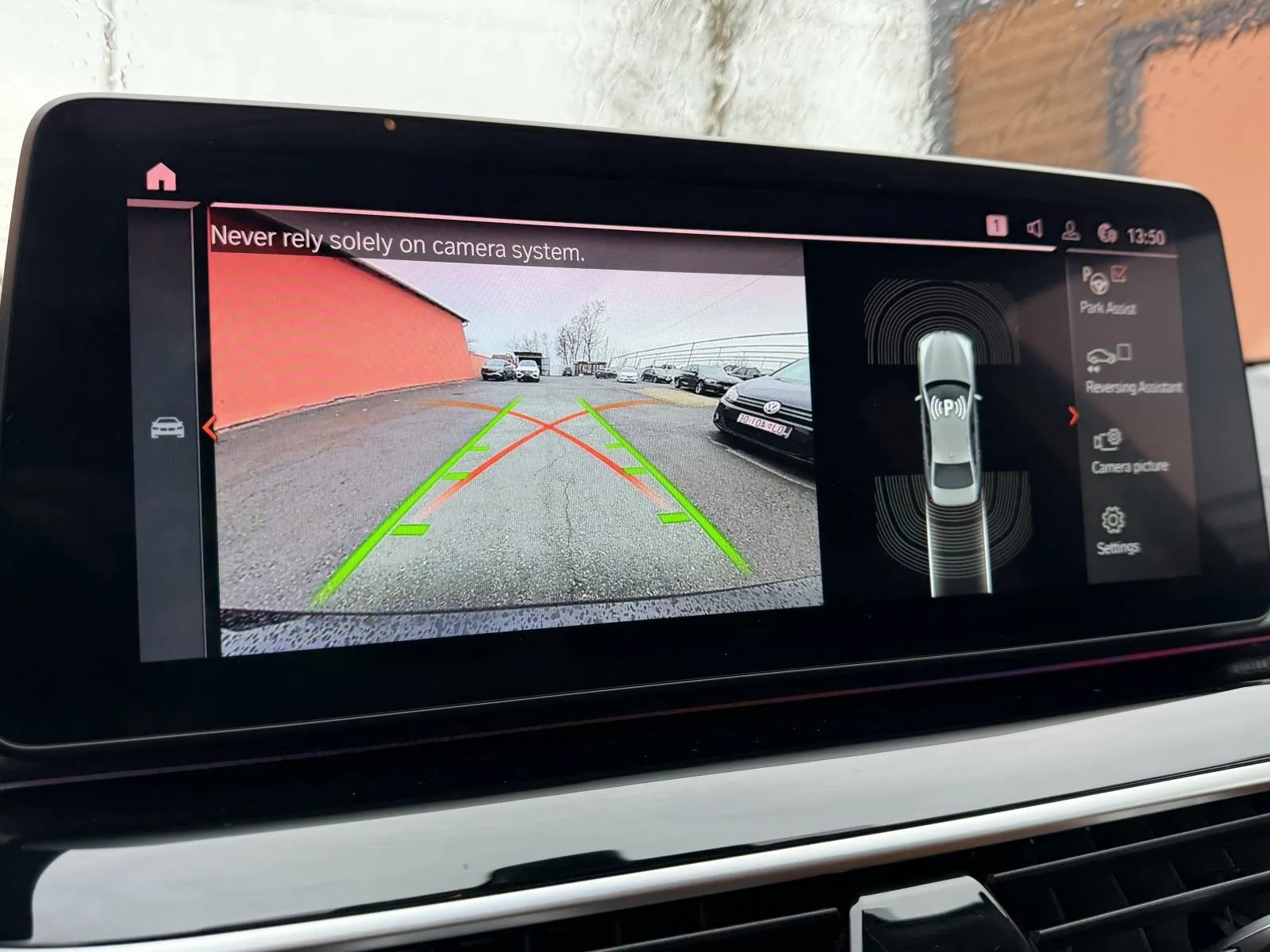 bmw serija 5 530d automatik•2023.g.•laser•kamera•leasing - slika 14
