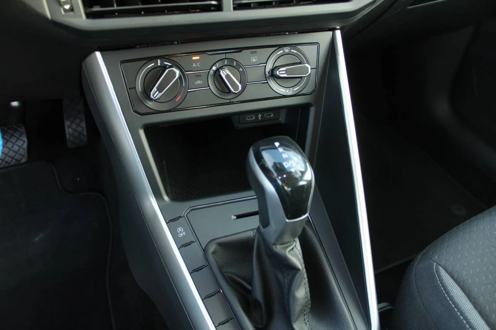 vw taigo 1.0 tsi dsg - slika 16