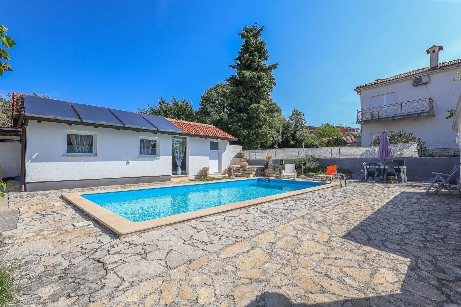 poreč-prizemnica sa bazenom i studio apartmanom na prodaji (prodaja) - slika 26
