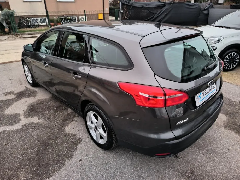 ford focus 1.5 tdci 105 ks, v. servis, jamstvo, reg. 1 godinu - slika 5