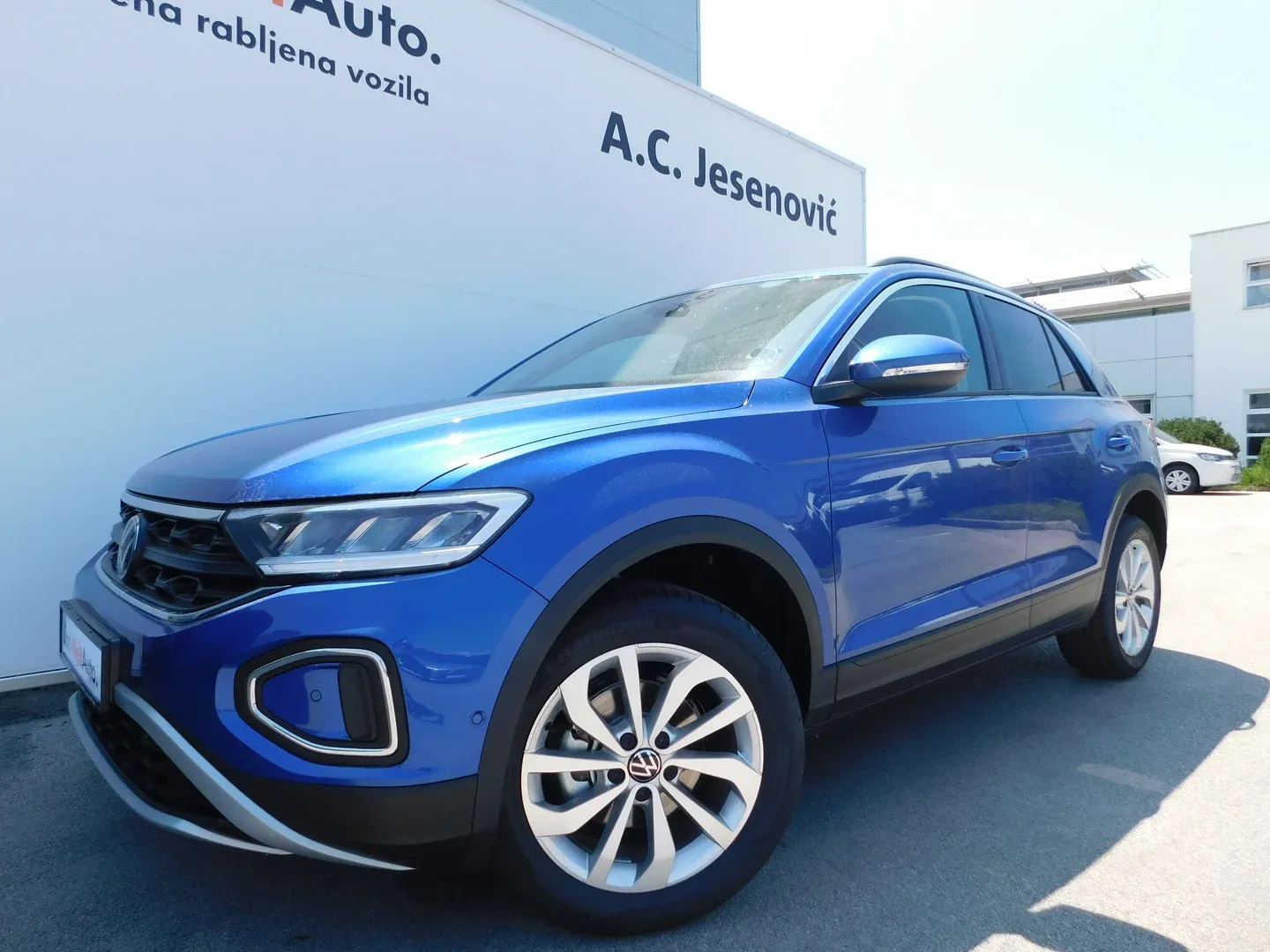 12676 volkswagen t-roc 1.0 tsi life plus - slika 7