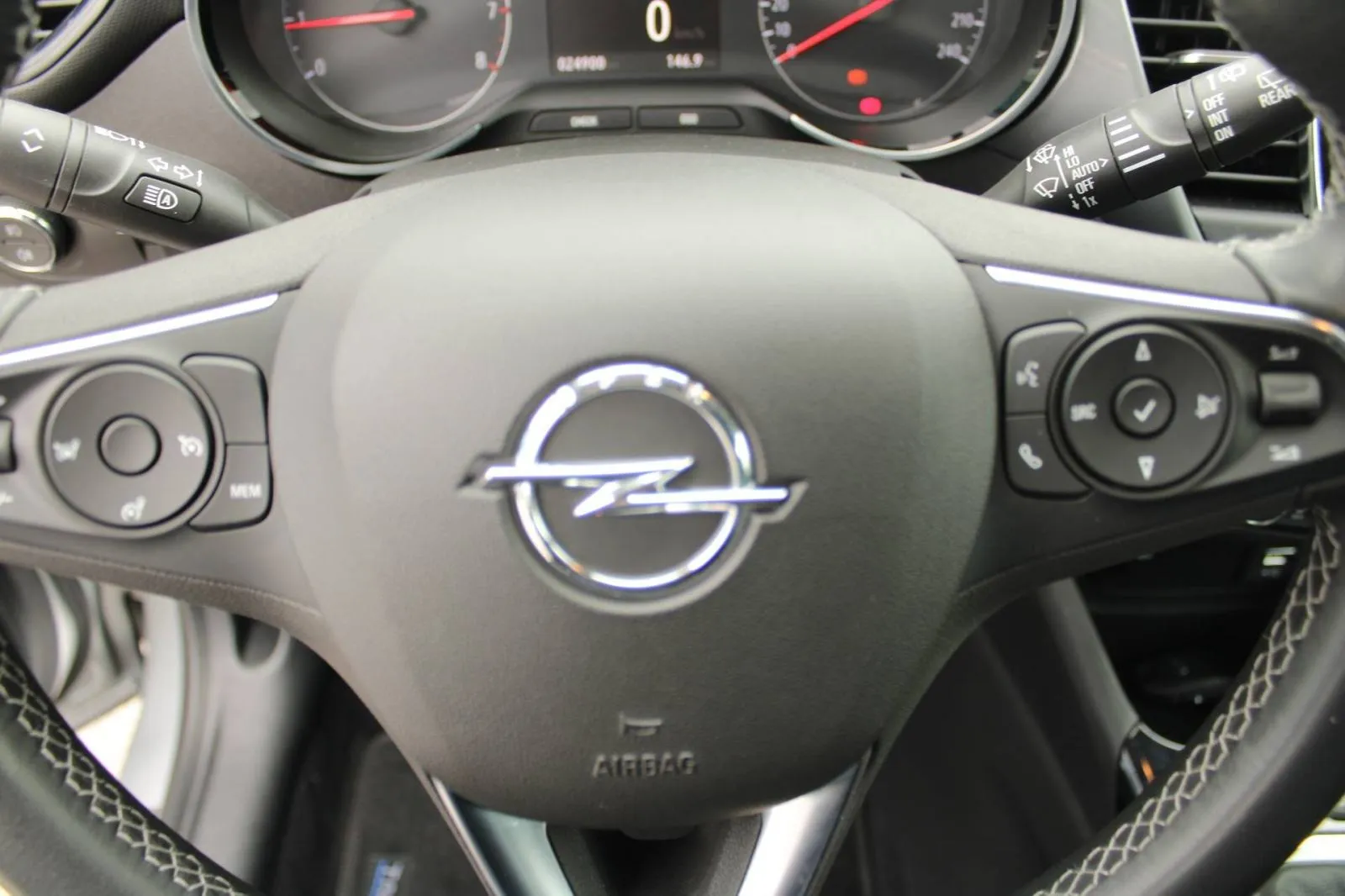 opel crossland 1.2 turbo ultimate *led,navigacija,kamera* - slika 15