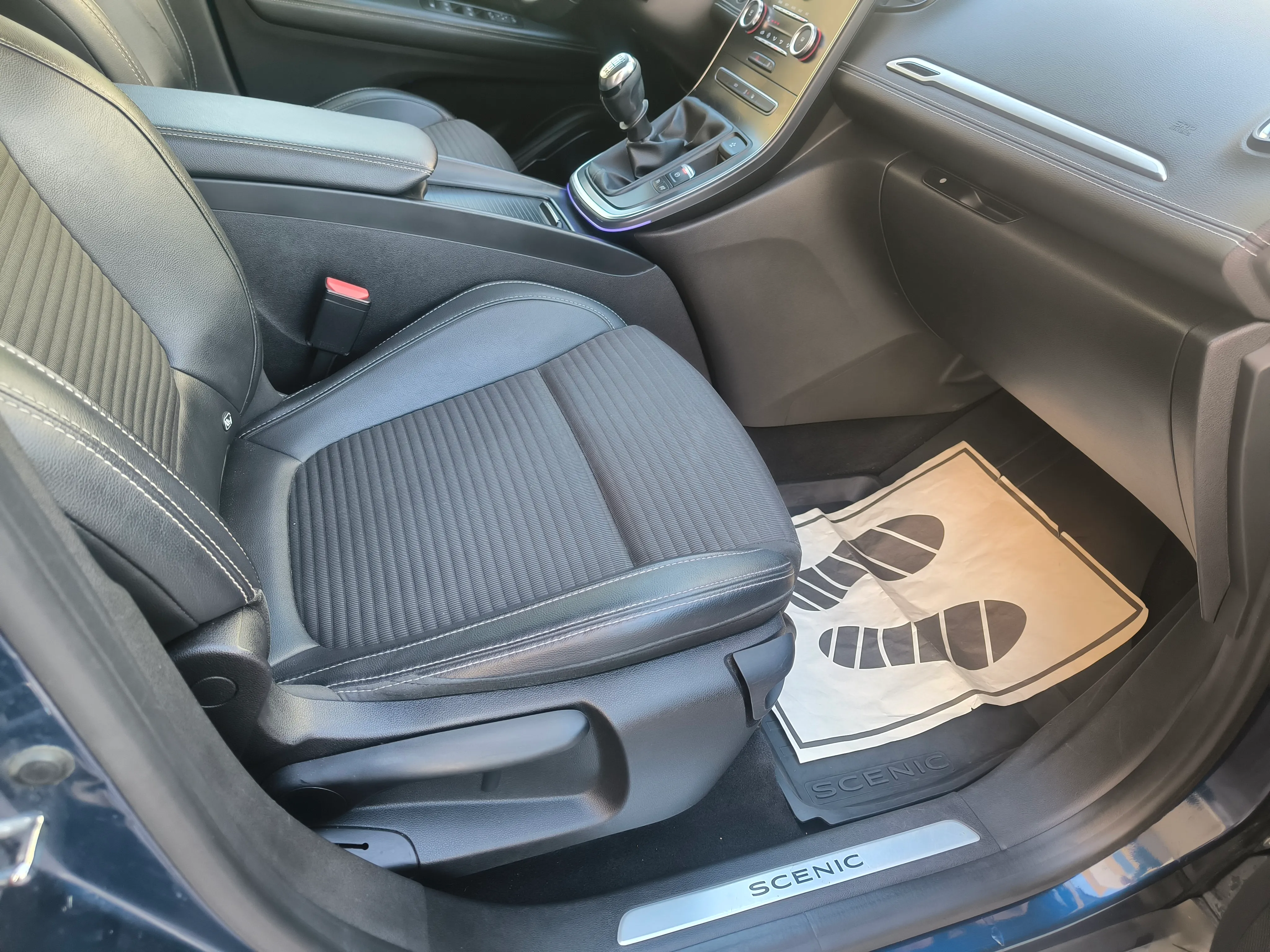 renault scenic 1,5dci, intens, full led, kamera, ekstra stanje - slika 25