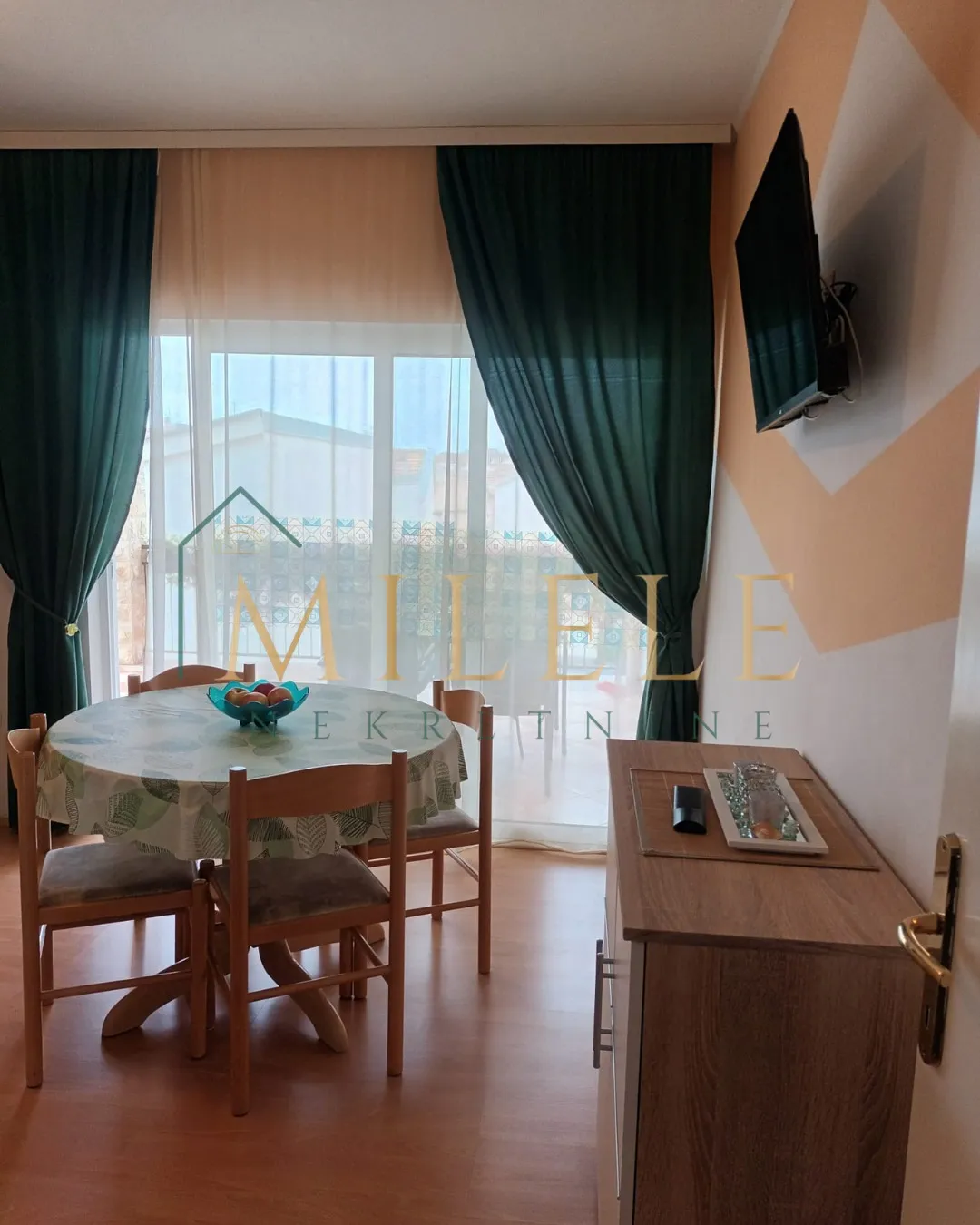 vodice kuća sa 5 apartmana - slika 8