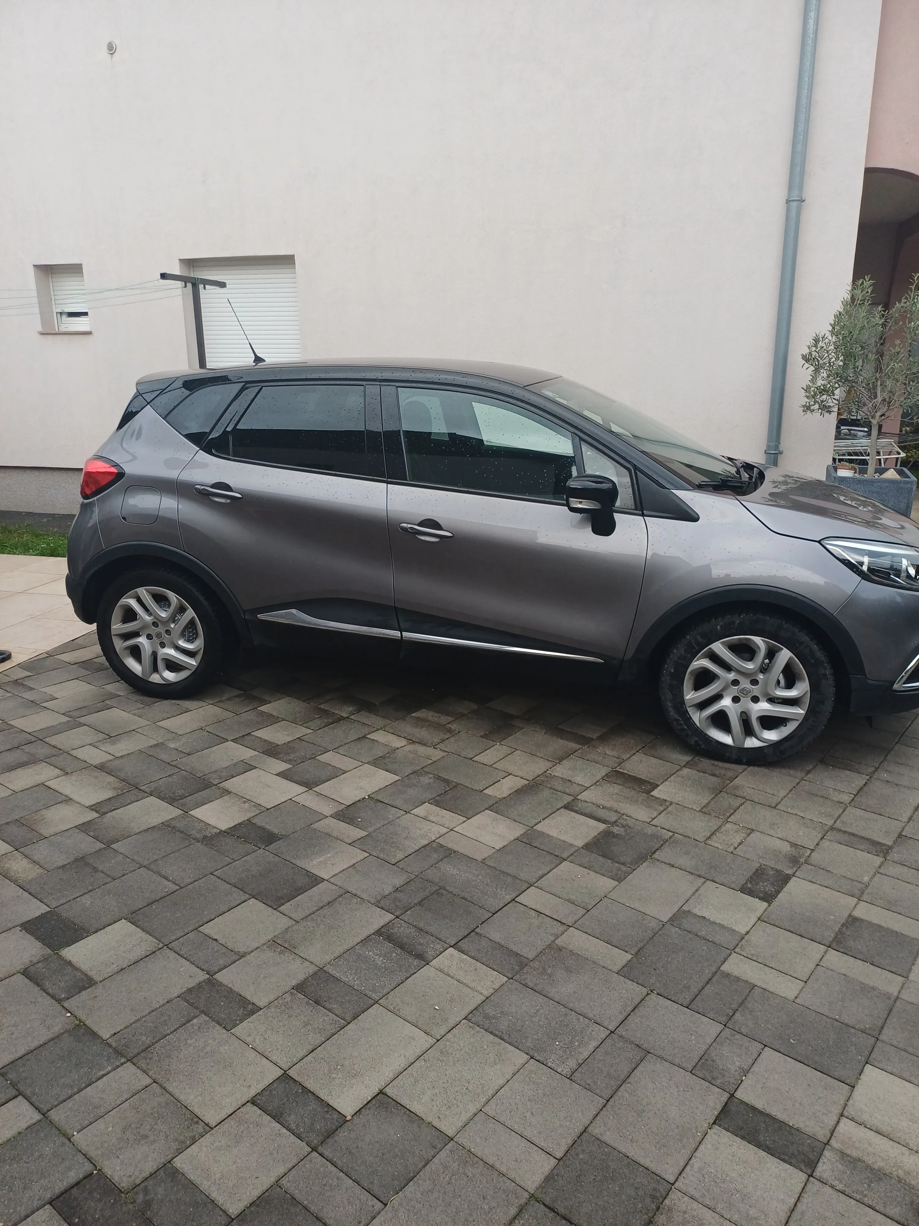 prodaje se renault captur 1.5 dci - slika 5