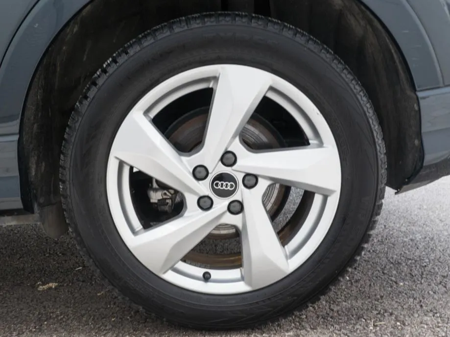audi q3 35 tdi autom. | virtual | adapt. temp. | 2 zone ac | jamstvo - slika 17