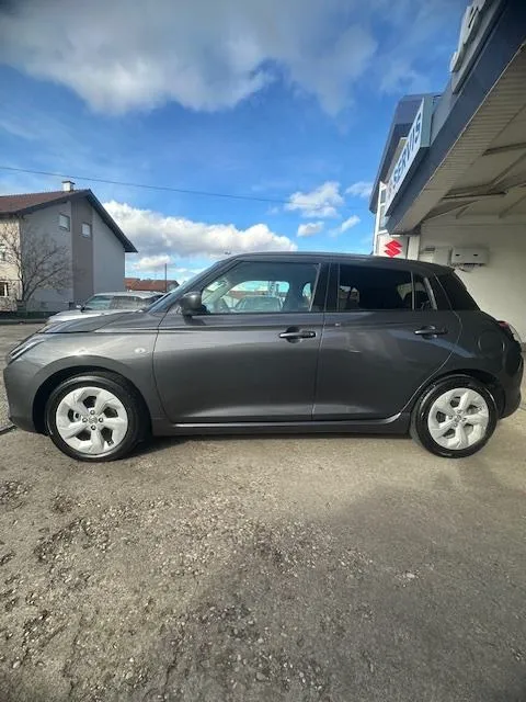 suzuki swift 1,2 hybrid gl+ premium 2wd financiranje 1/3 sa 3% kamata - slika 3