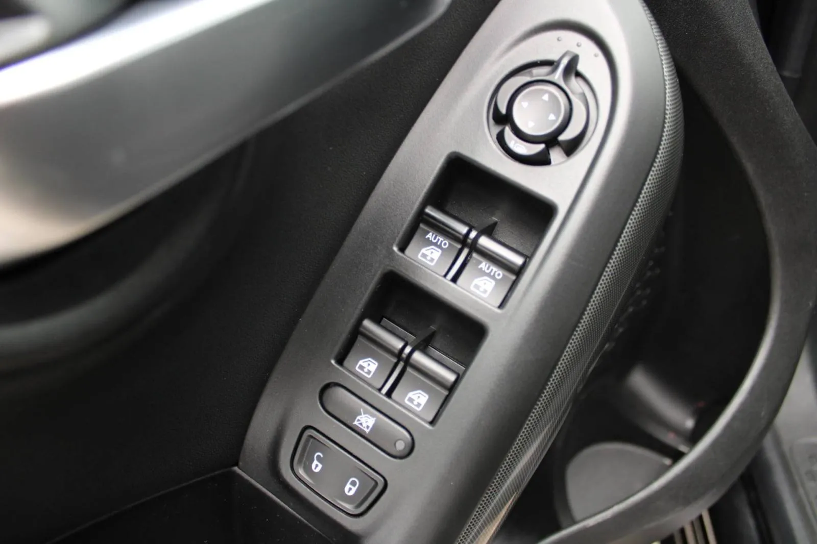 fiat 500x 1.3 gse 150ks sport automatik *led,navigacija,kamera* - slika 16