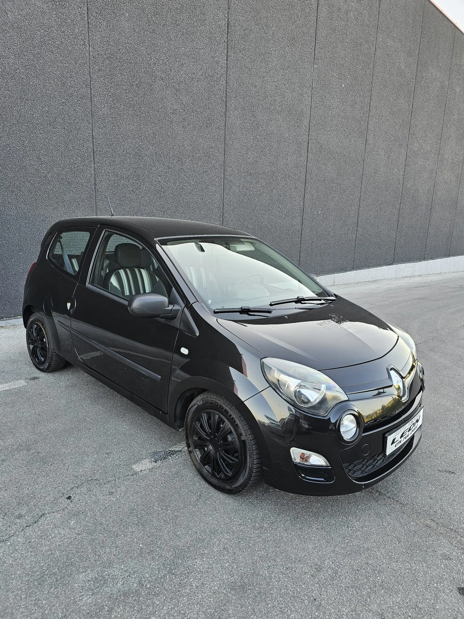 renault twingo 1,2 16v lev 2013. g 147000 - slika 3