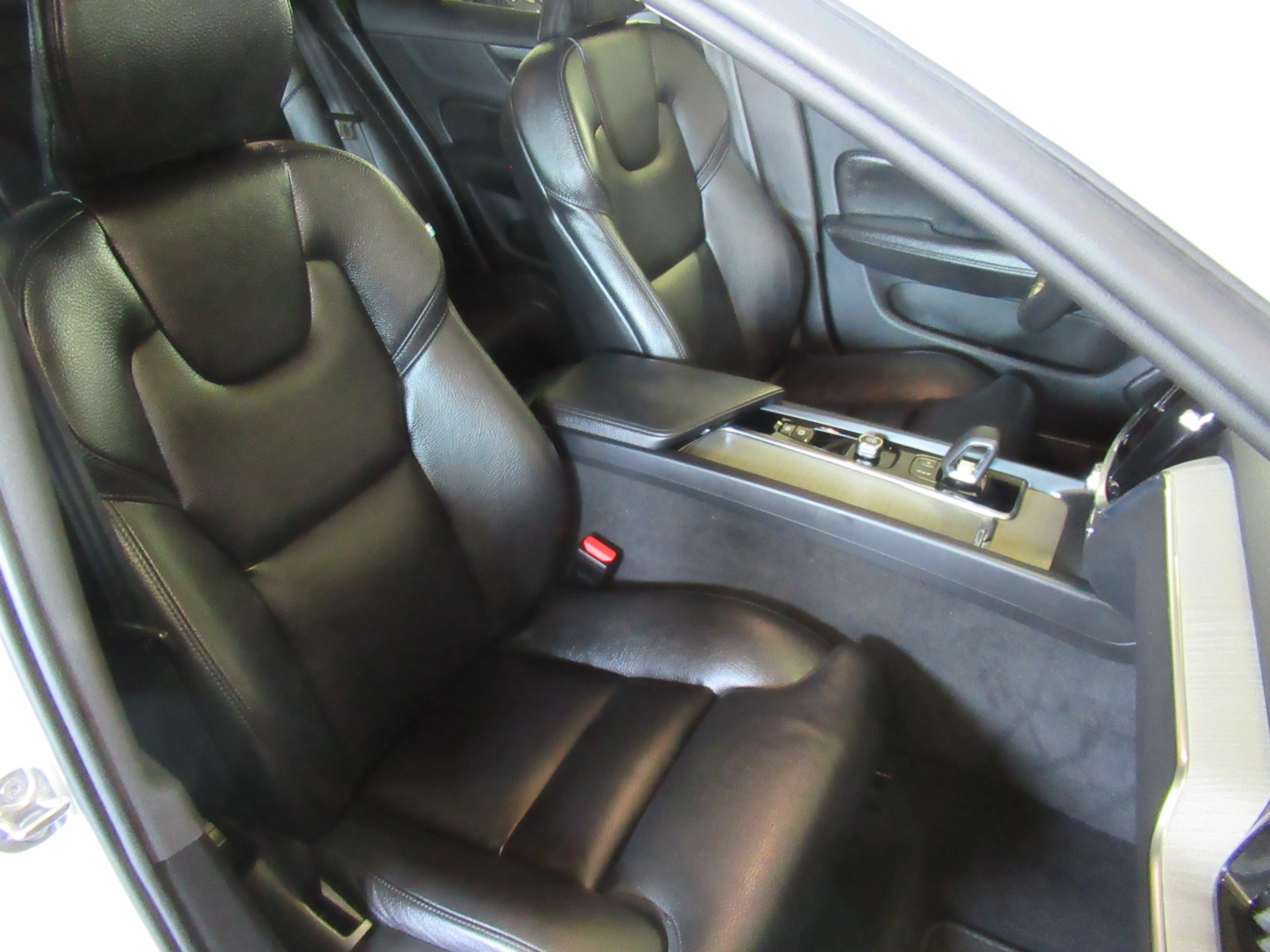 volvo v60 cross country b4d awd aut cross country pro - slika 8