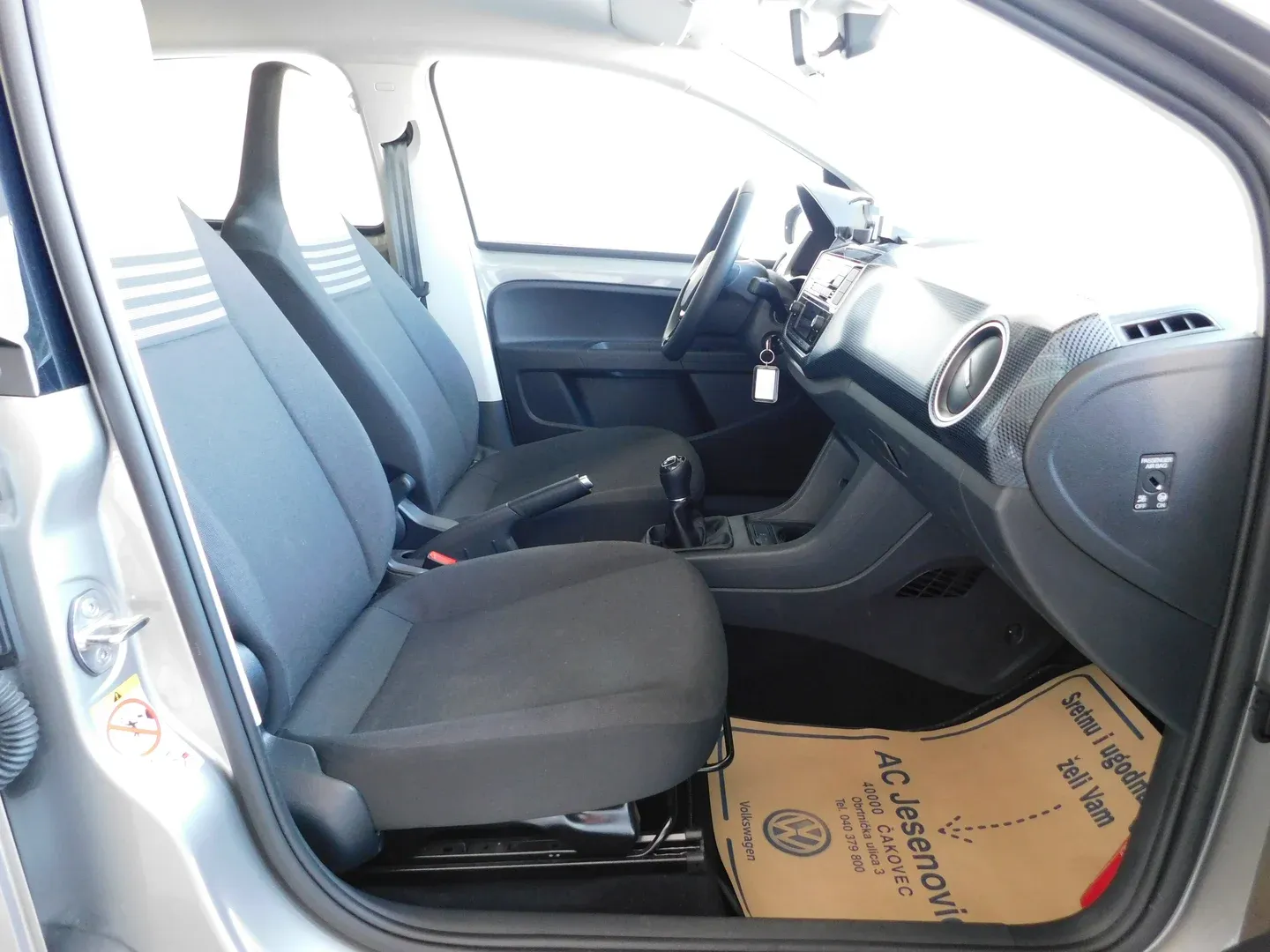 08659 volkswagen up! 1.0 - slika 11