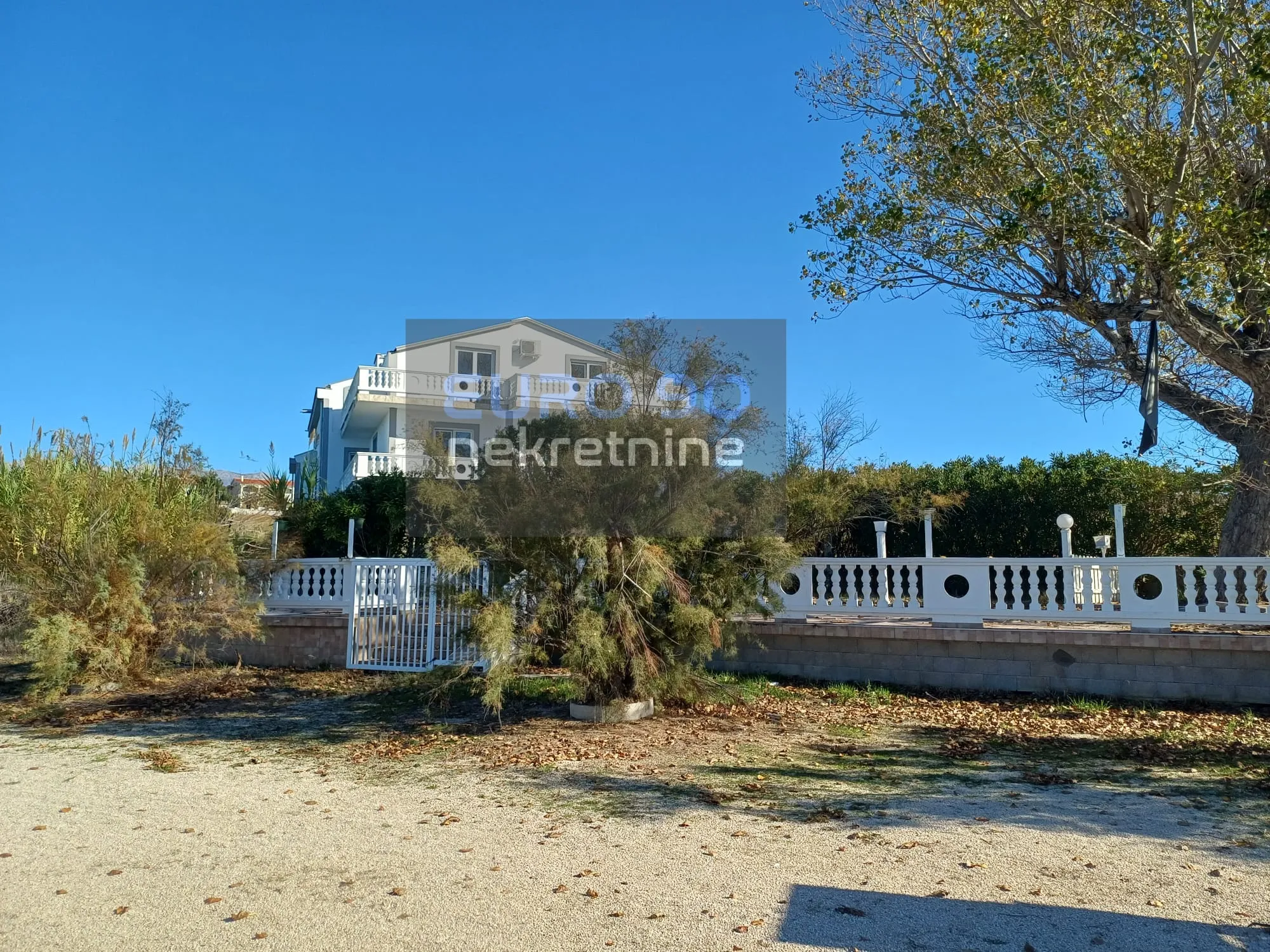 rtina- velika kuća s 12 apartmana, 1.red do mora i prekrasne plaže !! - slika 23