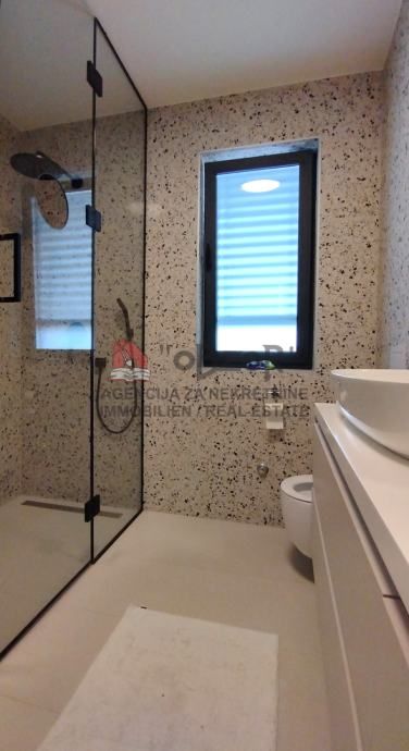 petrčane-punta radman, trosoban namješten apartman 89,40m2 - slika 13