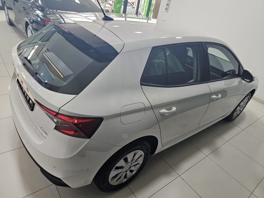 škoda fabia essence 1,0 tsi - slika 4